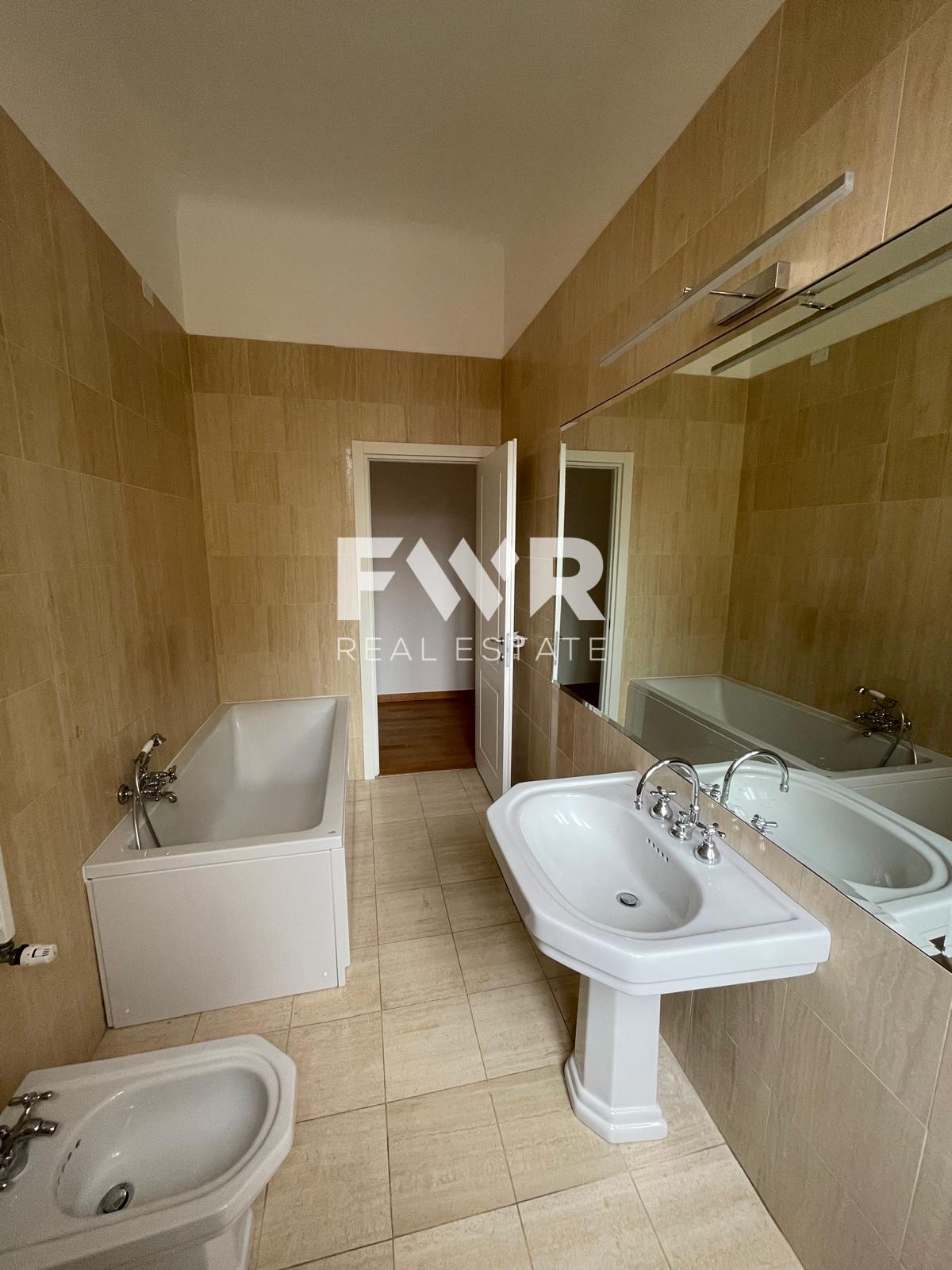 2 Piazza Santa Maria Beltrade, MILANO, 3 Stanze da Letto Stanze da Letto, ,3 BathroomsBathrooms,Residenziale,In affitto,Piazza Santa Maria Beltrade,1192